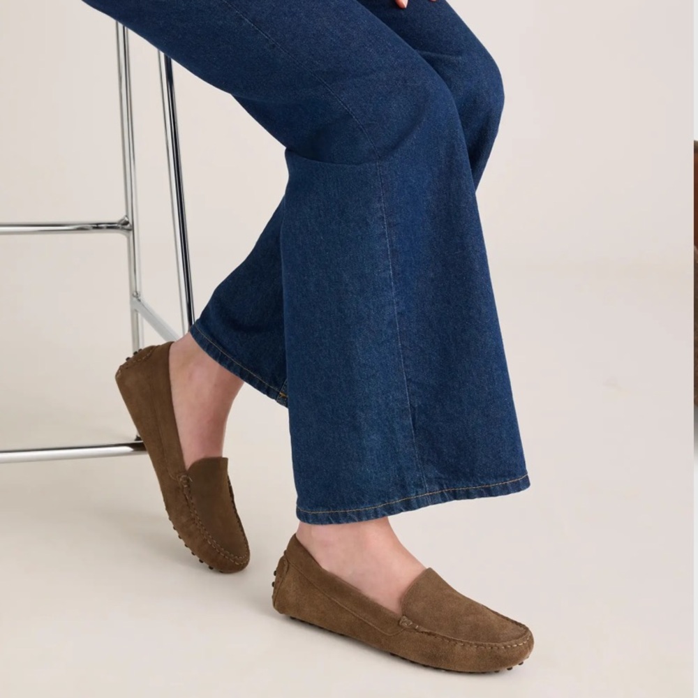 QUINCE like new 100% Suede Driver Loafer